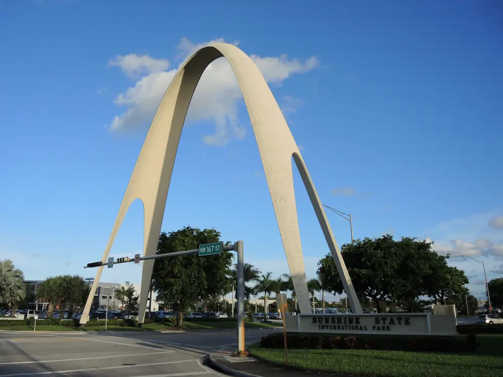 Miami Gardens FL Sunshine State Arch 01, FL